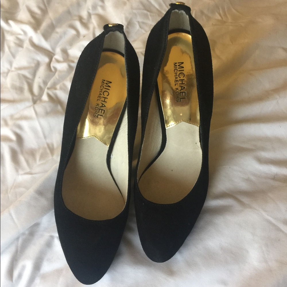 Micheal Kors Black suede heels size 10